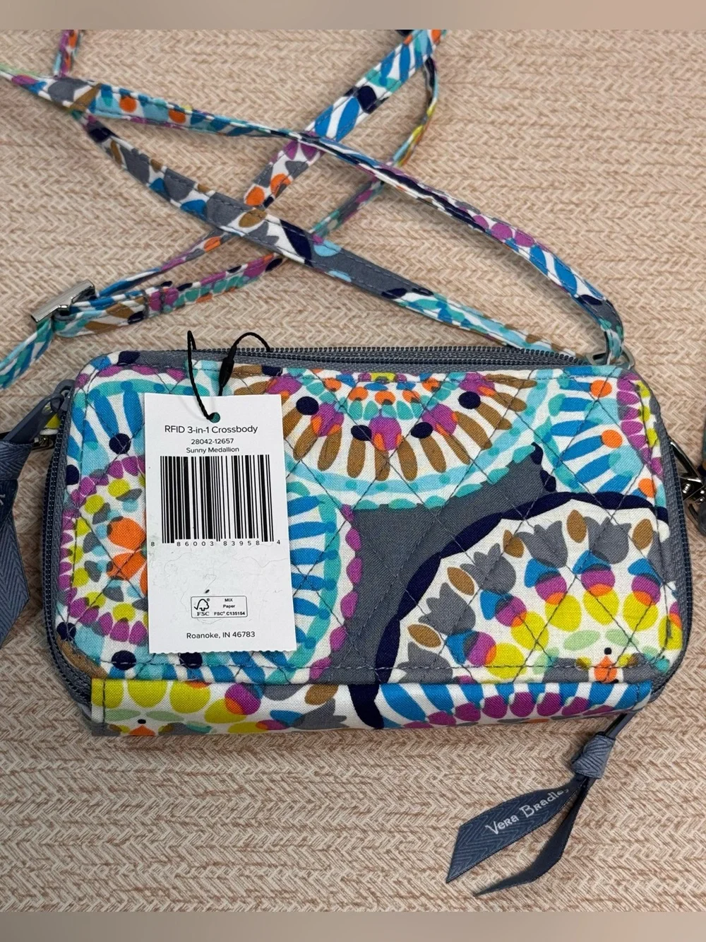 Vera Bradley RFID 3-in-1 Crossbody, Wristlet, Sunny Medallion NWT